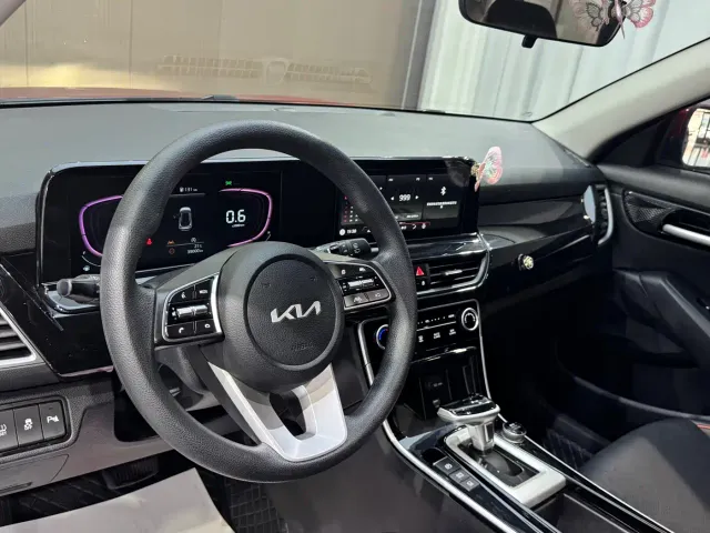 Kia Seltos — Фото автомобиля 10
