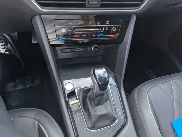 Volkswagen Tiguan L — Фото автомобиля 13