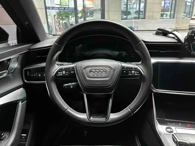 Audi A6L — Фото автомобиля 13