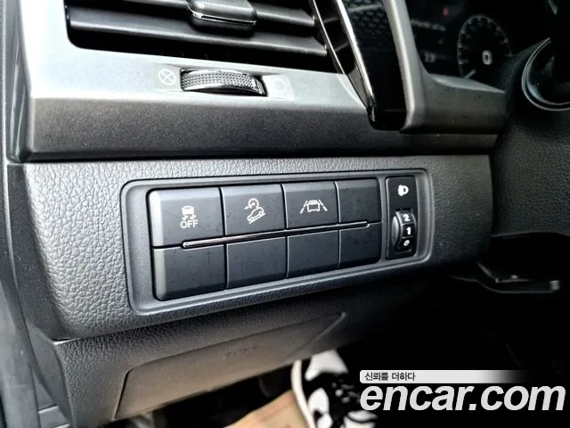 KG_Mobility_Ssangyong Rexton Новый Rexton Sport Дизель 2.2 2WD — Фото автомобиля 18
