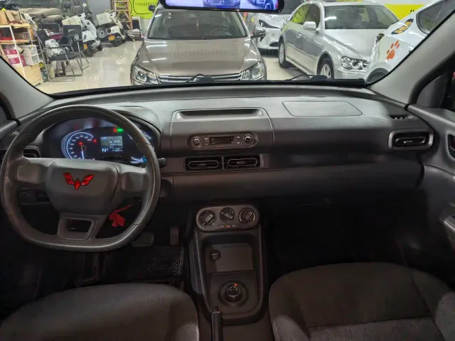 Wuling Hongguang — Фото автомобиля 7