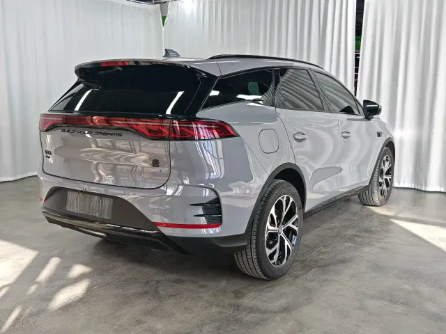 BYD Tang — Фото автомобиля 6