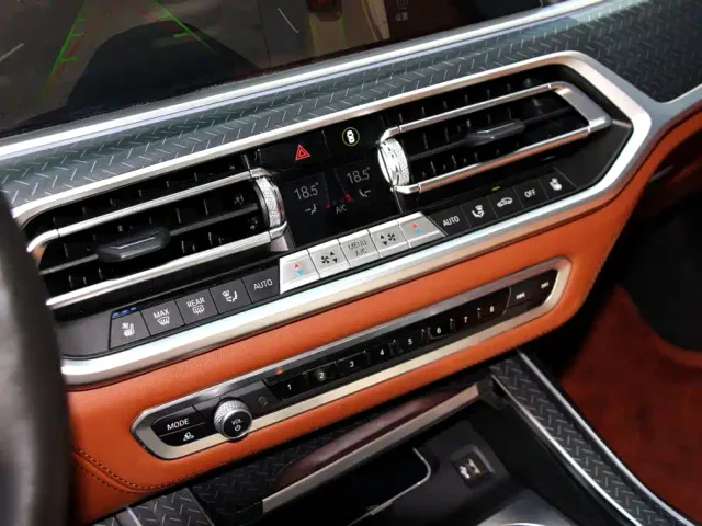 BMW X7 — Фото автомобиля 7