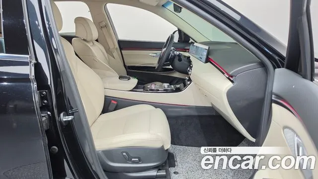 Genesis GV70 — Фото автомобиля 16