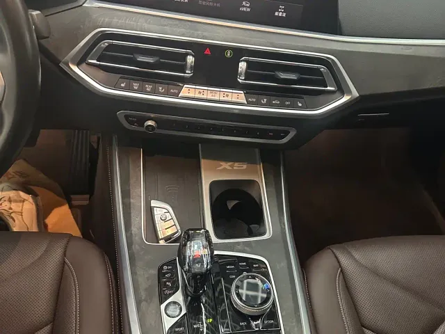 BMW X5 — Фото автомобиля 22