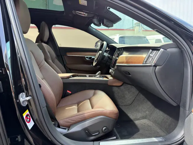 Volvo S90 — Фото автомобиля 10