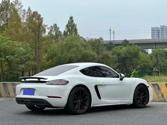 Porsche 718 — Фото автомобиля 7