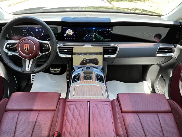 Hongqi E-HS9 — Фото автомобиля 15