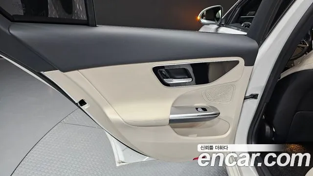 Mercedes-Benz C-Class — Фото автомобиля 21