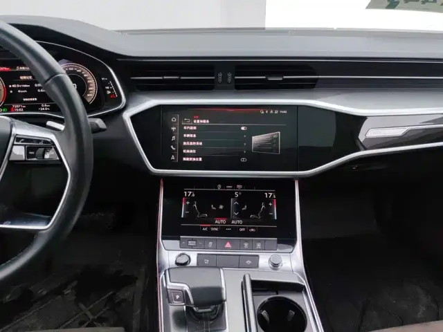 Audi A7L — Фото автомобиля 13