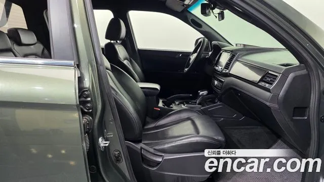 KG_Mobility_Ssangyong Rexton Новый Rexton Sport Khan Дизель 2.2 4WD — Фото автомобиля 11