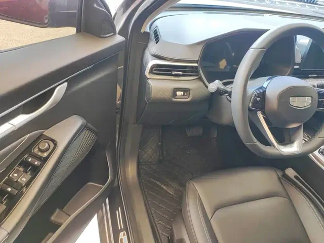 Geely Emgrand — Фото автомобиля 15
