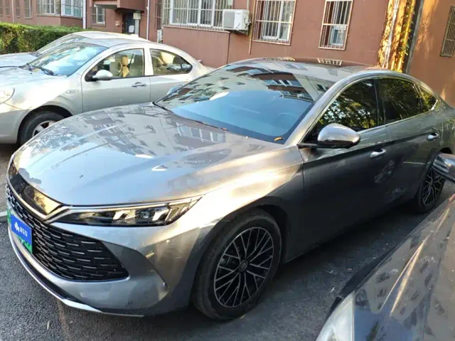 Фотография автомобиля — BYD Qin L