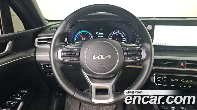 Kia K5 Generation 3 — Фото автомобиля 23