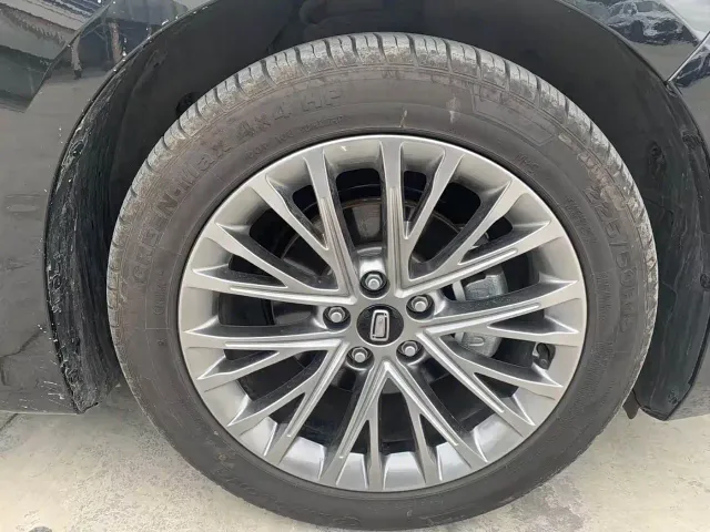 Bestune B70 — Фото автомобиля 21
