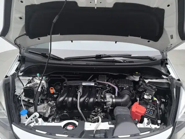 Honda Fit — Фото автомобиля 6