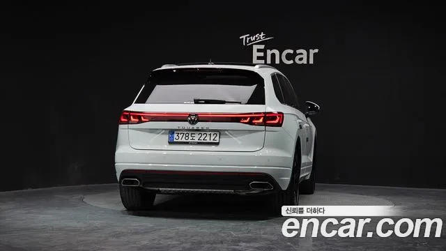 Volkswagen Touareg Touareg 3 поколение 3.0 TDI Prestige — Фото автомобиля 4