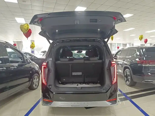 GAC Trumpchi M8 — Фото автомобиля 18