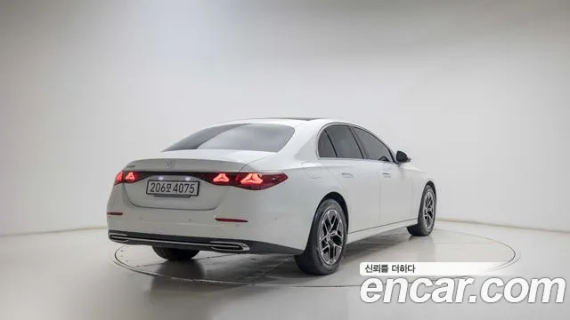 Mercedes-Benz E-Class W214 — Фото автомобиля 2