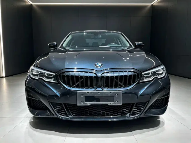BMW 3 Series — Фото автомобиля 2