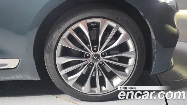 Kia K9 The New K9 2-е поколение — Фото автомобиля 21