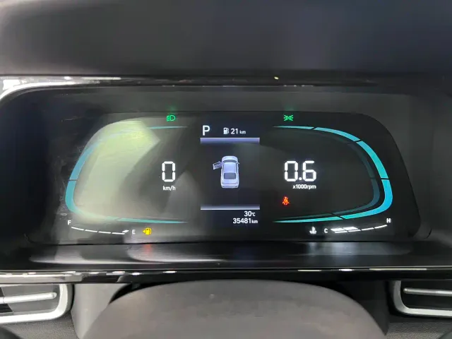 Hyundai Elantra — Фото автомобиля 10