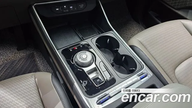 Kia Carnival — Фото автомобиля 9