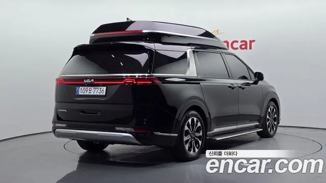 Kia Carnival Generation 4 — Фото автомобиля 2