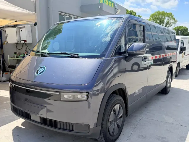 Foton Fengjing i7 — Фото автомобиля 3