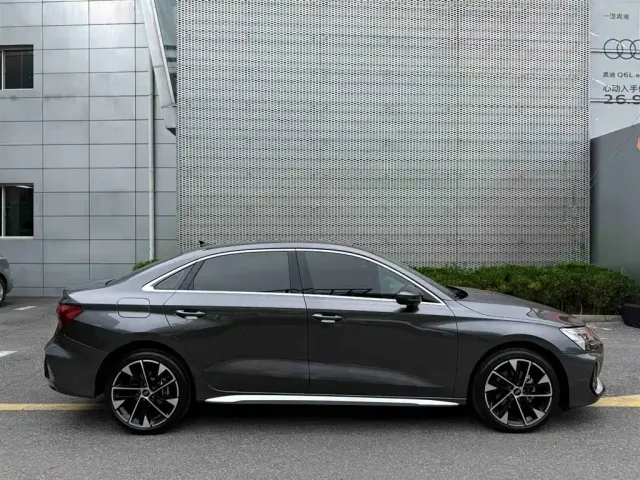Audi Audi A3 2025 A3L Limousine 35TFSI Flying Premium — Фото автомобиля 4