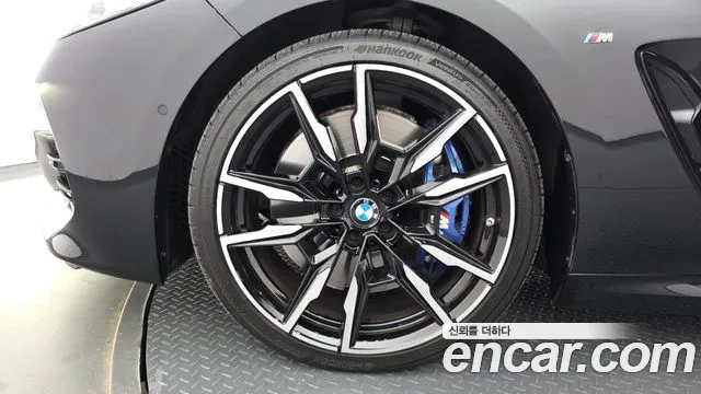 BMW 8 Series G15 — Фото автомобиля 5