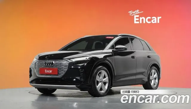 Фотография автомобиля — Audi Q4 e-tron F4