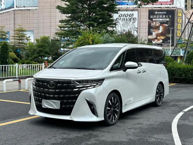 Фотография автомобиля — Toyota Alphard
