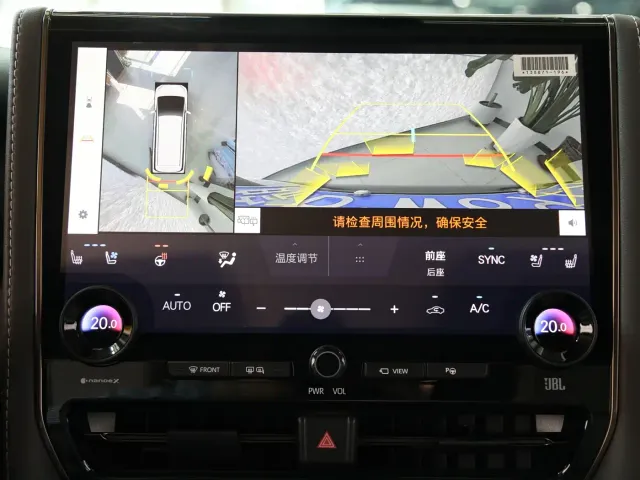 Toyota Vellfire — Фото автомобиля 13