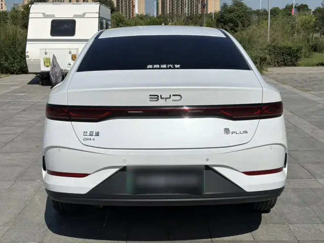 BYD Qin PLUS — Фото автомобиля 9
