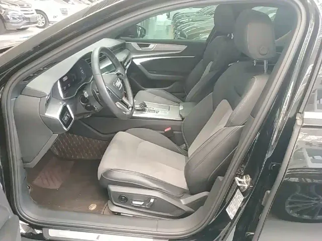 Audi A6L — Фото автомобиля 14