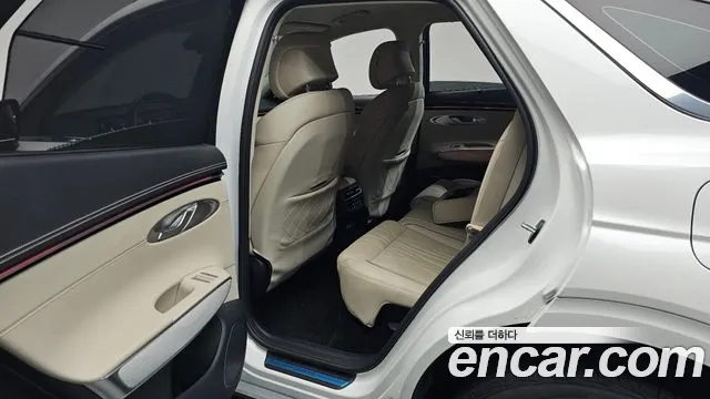 Genesis GV70 2.5T Бензин 2WD — Фото автомобиля 24
