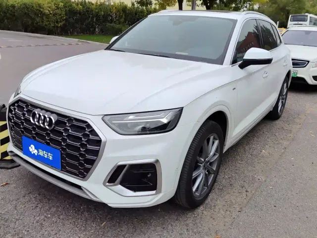 Фотография автомобиля — Audi Q5L