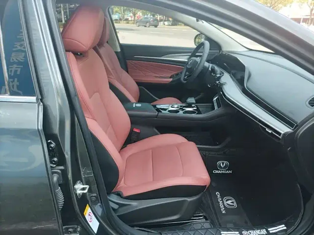 Changan Eado — Фото автомобиля 24