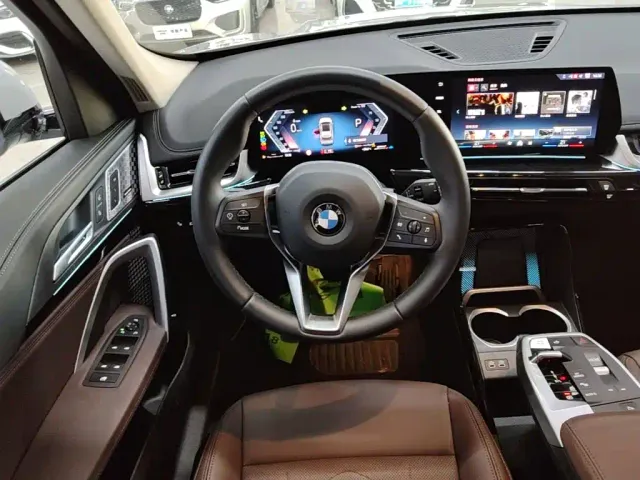 BMW X1 — Фото автомобиля 10