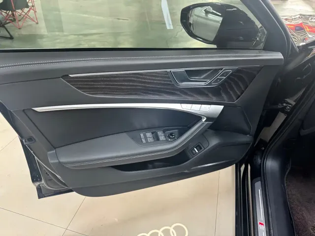 Audi A6L — Фото автомобиля 4