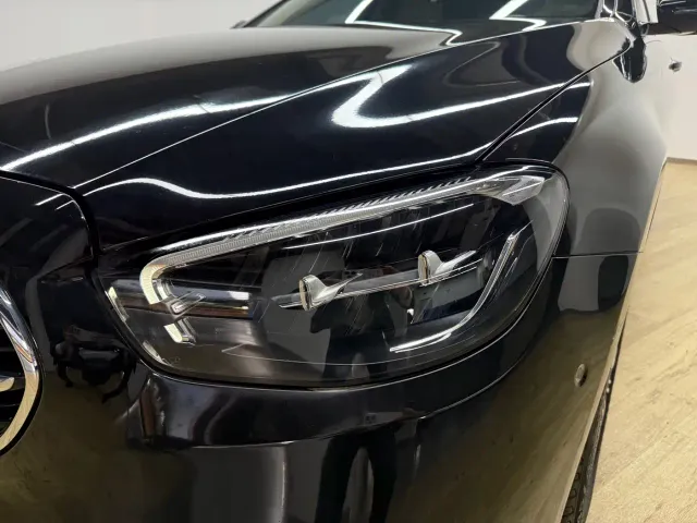 Mercedes-Benz E-Class — Фото автомобиля 7