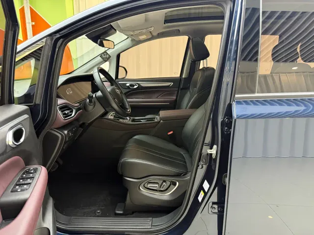 GAC Trumpchi M6 — Фото автомобиля 7