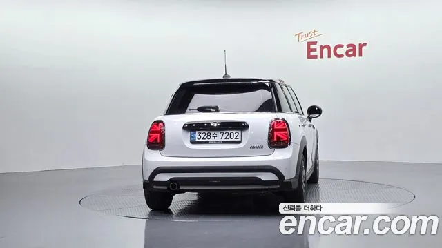 MINI Cooper — Фото автомобиля 4