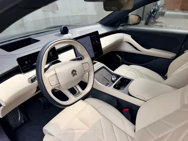 Nio ET5 Touring — Фото автомобиля 15