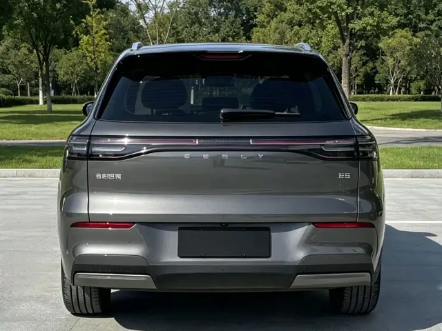 Geely Galaxy E5 — Фото автомобиля 5