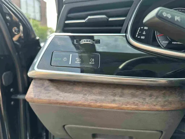 Audi Q7 — Фото автомобиля 16