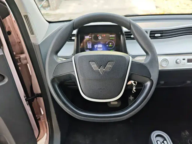 Wuling Hongguang Mini EV — Фото автомобиля 10