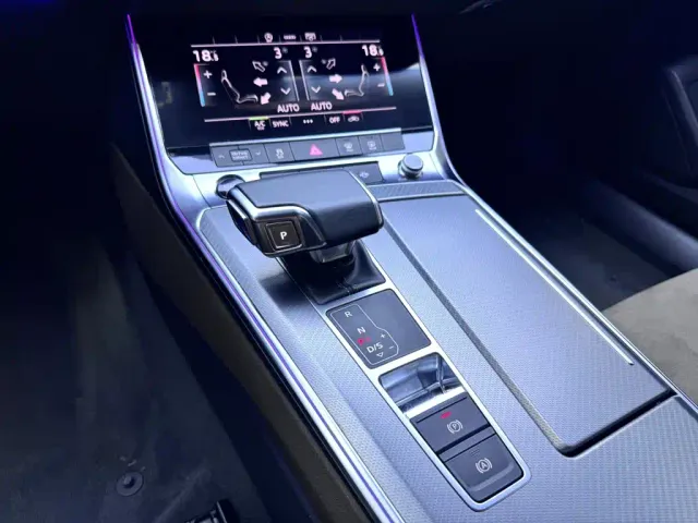 Audi A7L — Фото автомобиля 16
