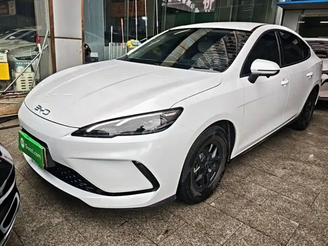 Фотография автомобиля — BYD Seal 05 DM-i